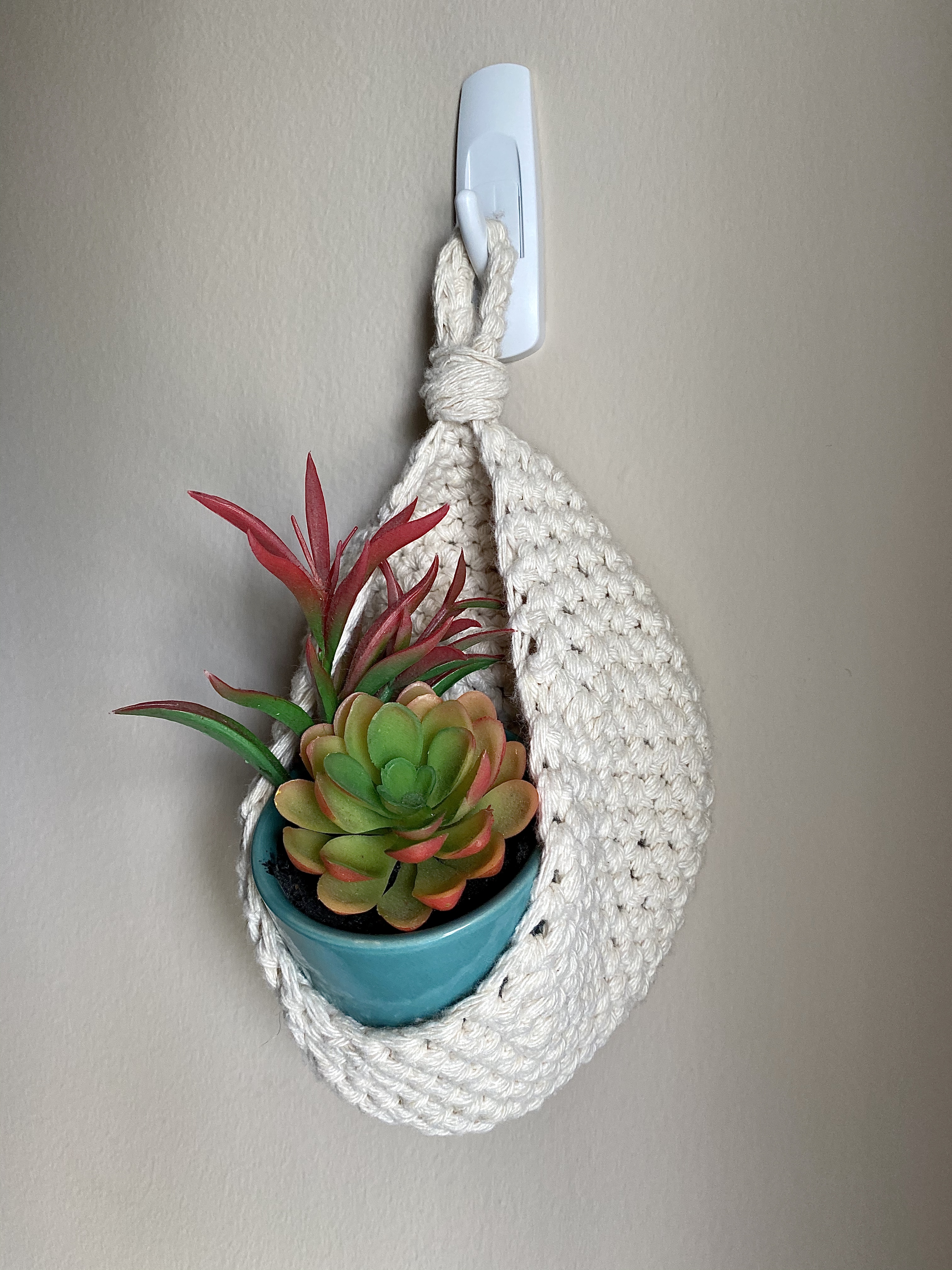Pattern: Crochet Plant Hanger